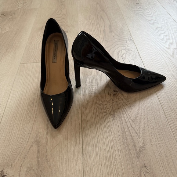 Saks Fifth Avenue Black Patent Leather Pumps Heels Size 7.5 - Picture 3 of 6